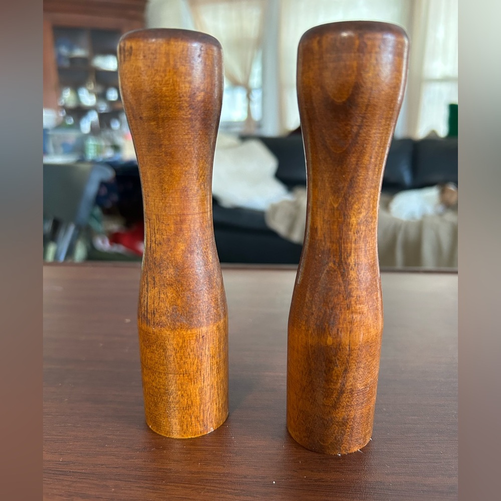 Mid-century modern wooden salt and pepper shakers with cork bottoms, 6 “ tall